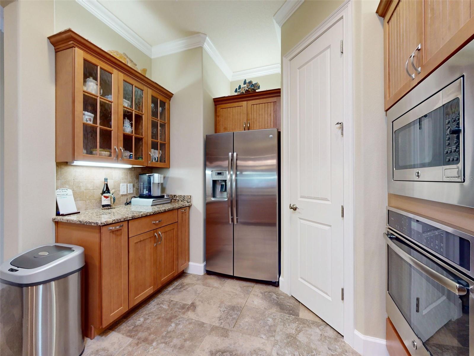 Image 17 of 100 For 3431 Torre Boulevard