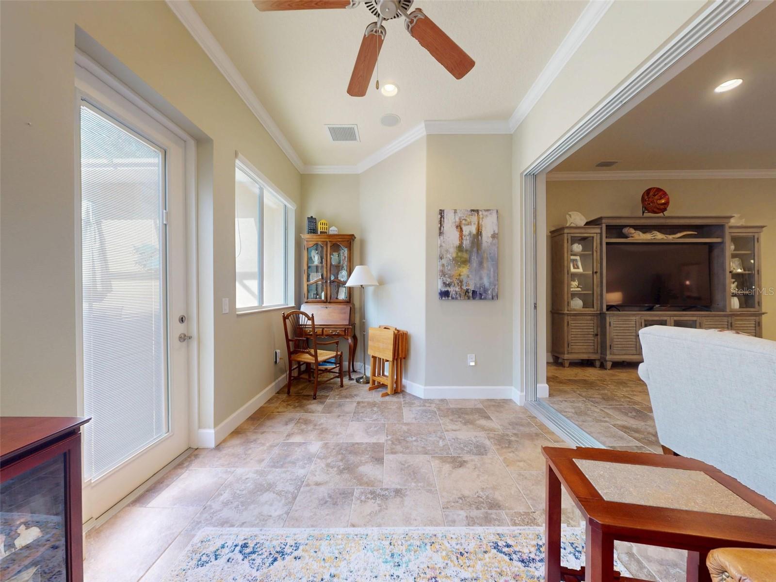 Image 37 of 100 For 3431 Torre Boulevard