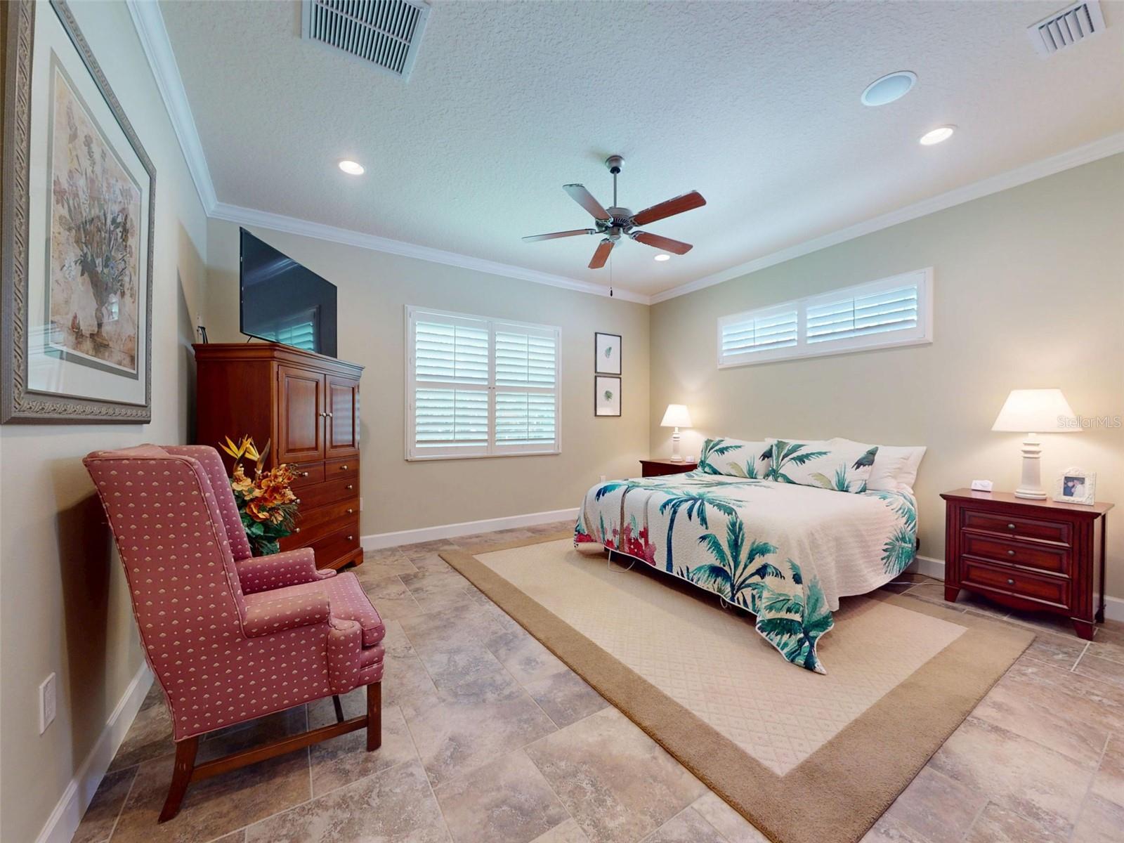 Image 40 of 100 For 3431 Torre Boulevard