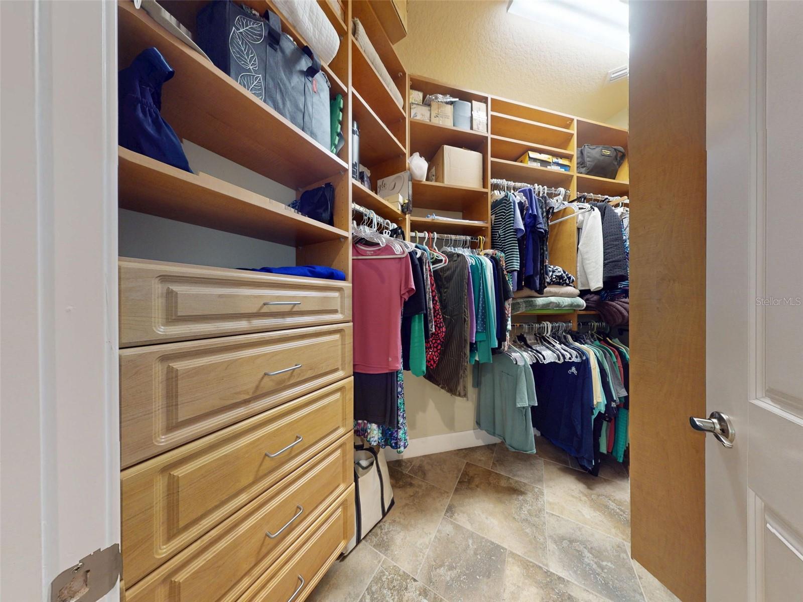 Image 44 of 100 For 3431 Torre Boulevard