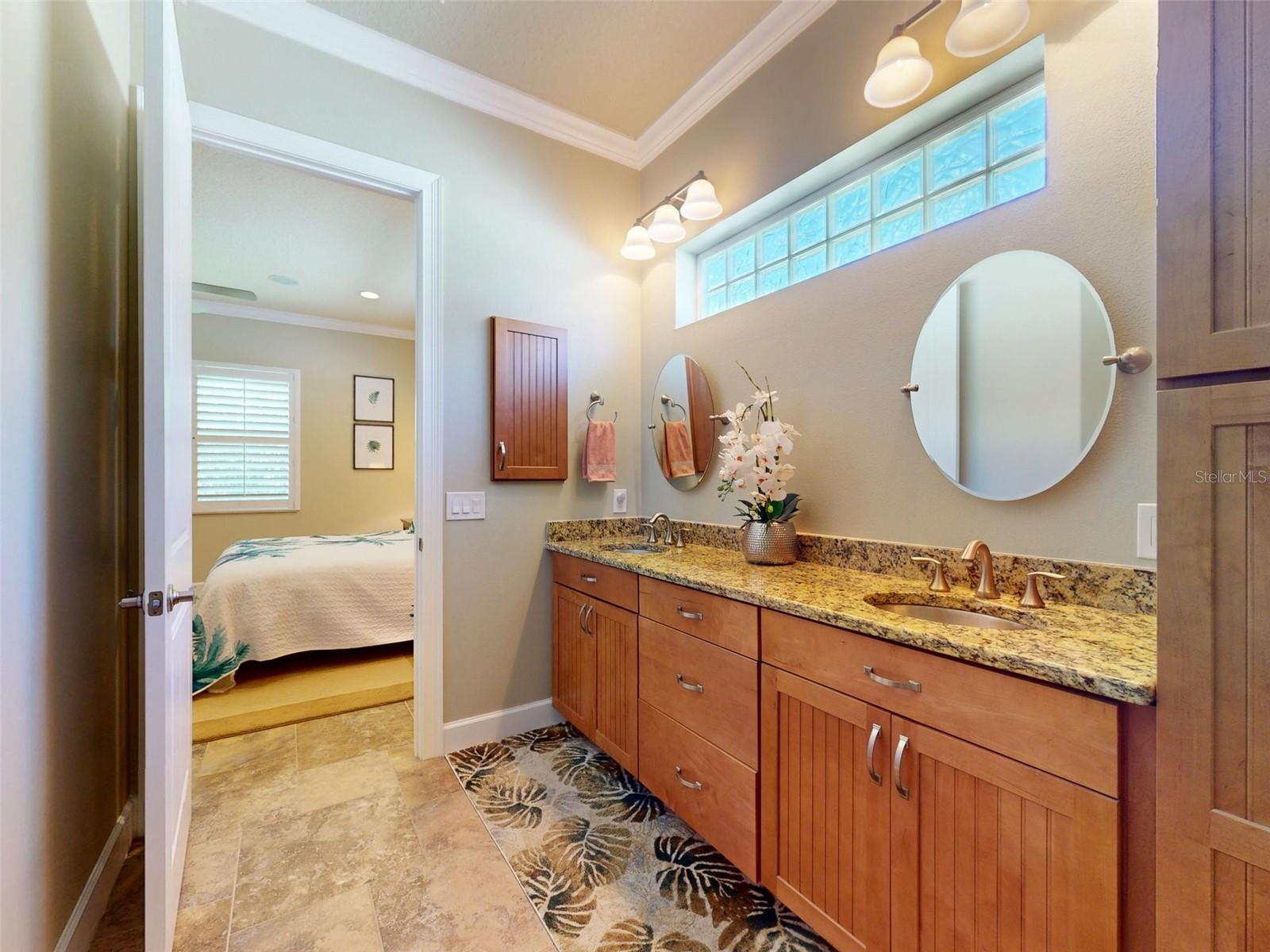 Image 50 of 100 For 3431 Torre Boulevard