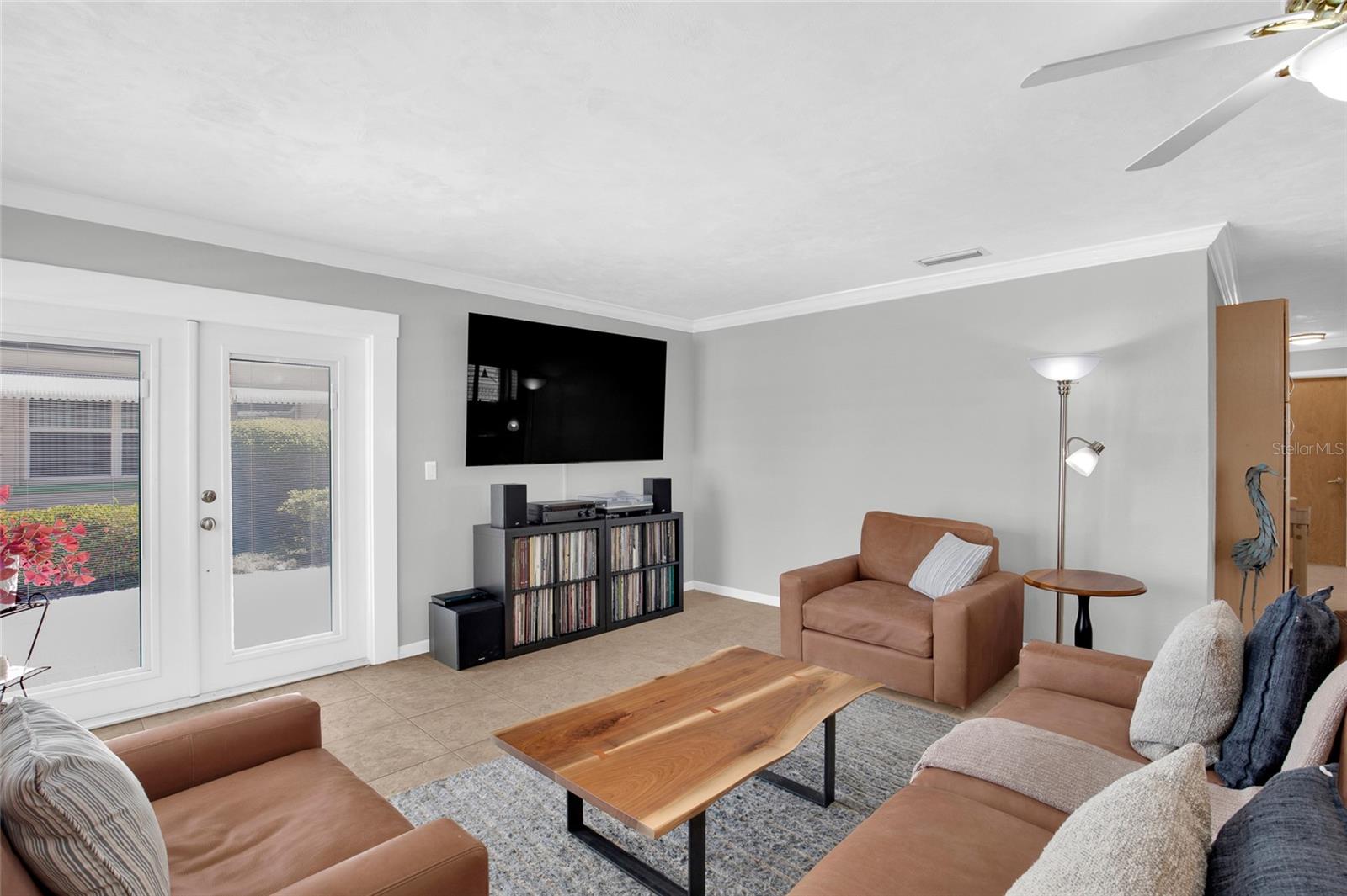 Image 9 of 53 For 315 Crawford Road