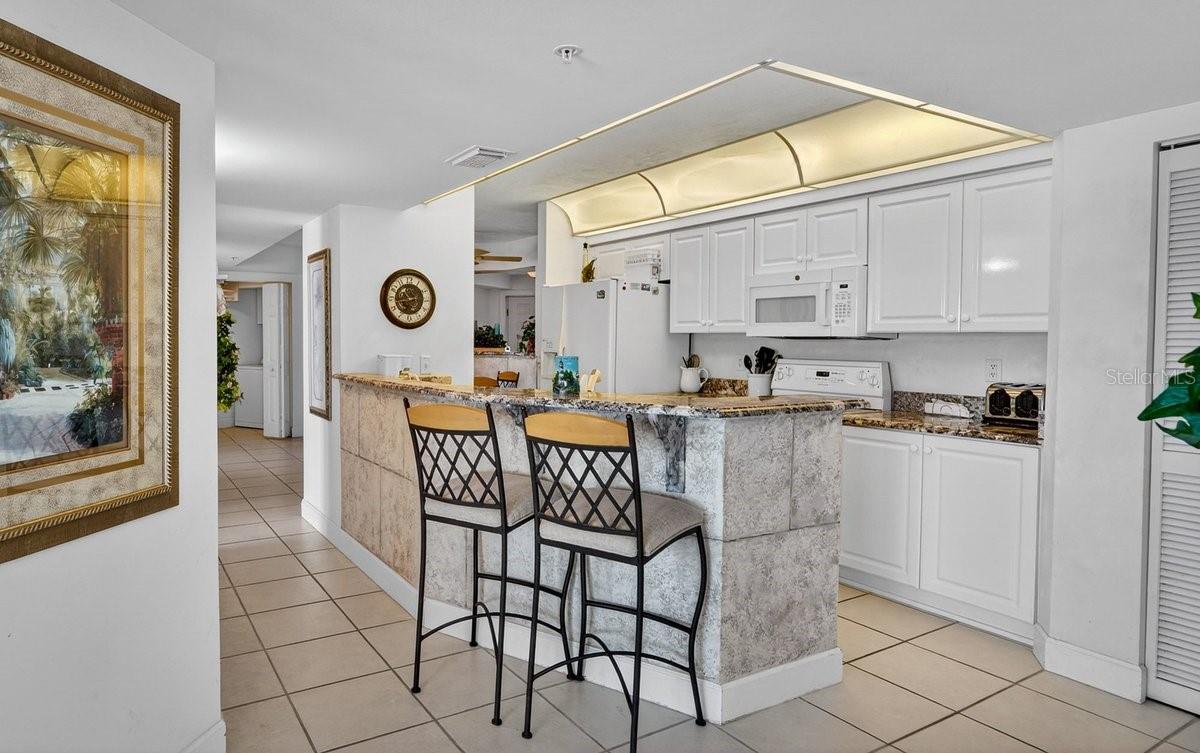 Image 17 of 63 For 3425 Atlantic Avenue 1706