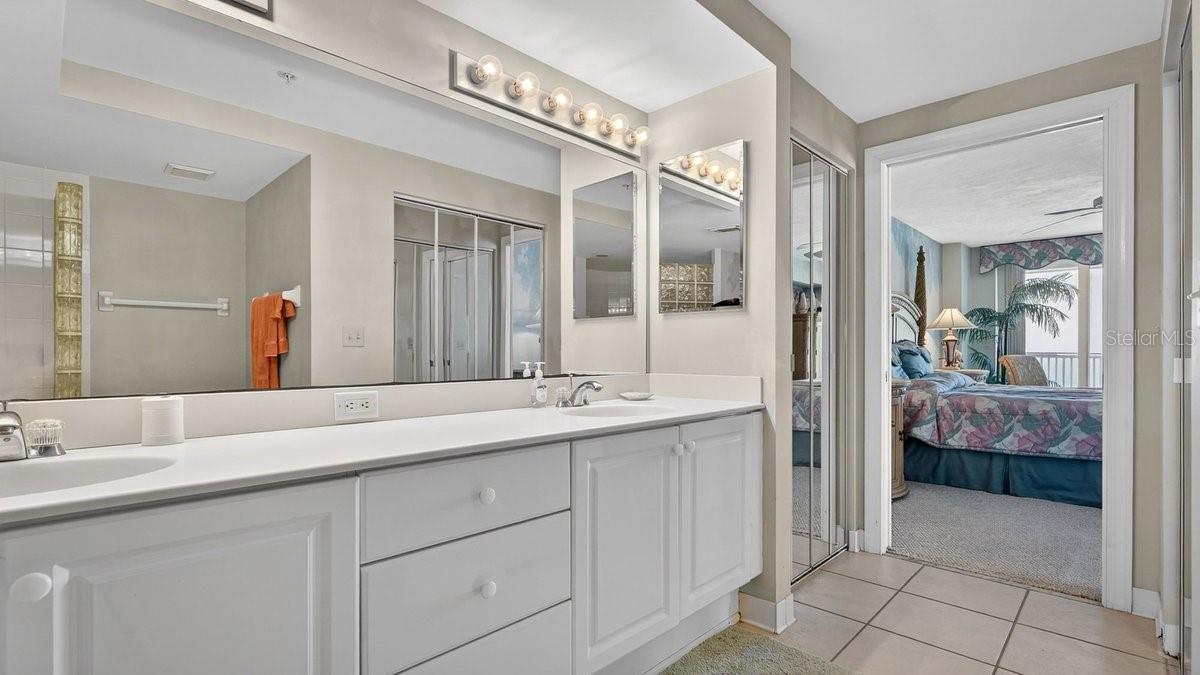 Image 22 of 63 For 3425 Atlantic Avenue 1706