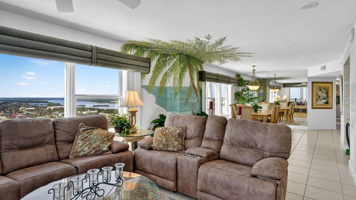 Image 4 of 63 For 3425 Atlantic Avenue 1706