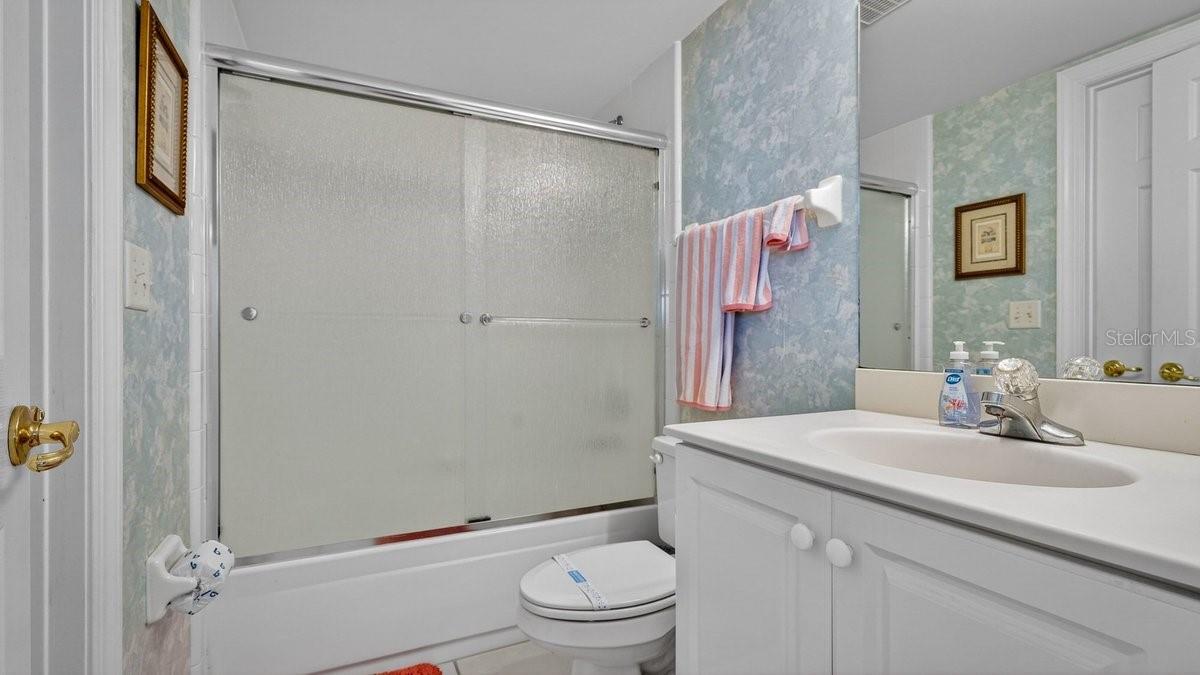 Image 8 of 63 For 3425 Atlantic Avenue 1706