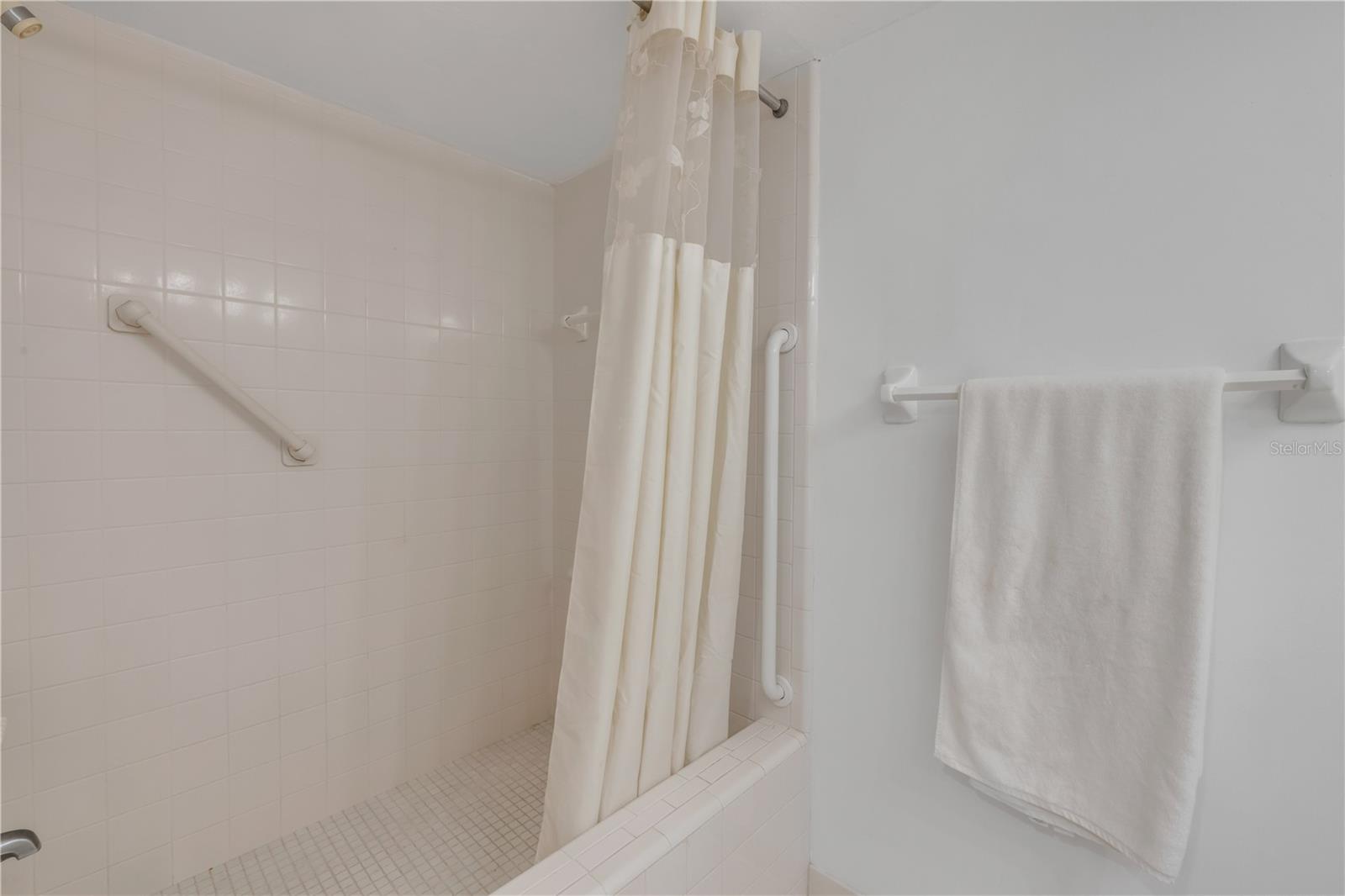 Image 28 of 44 For 3001 Atlantic Avenue 503