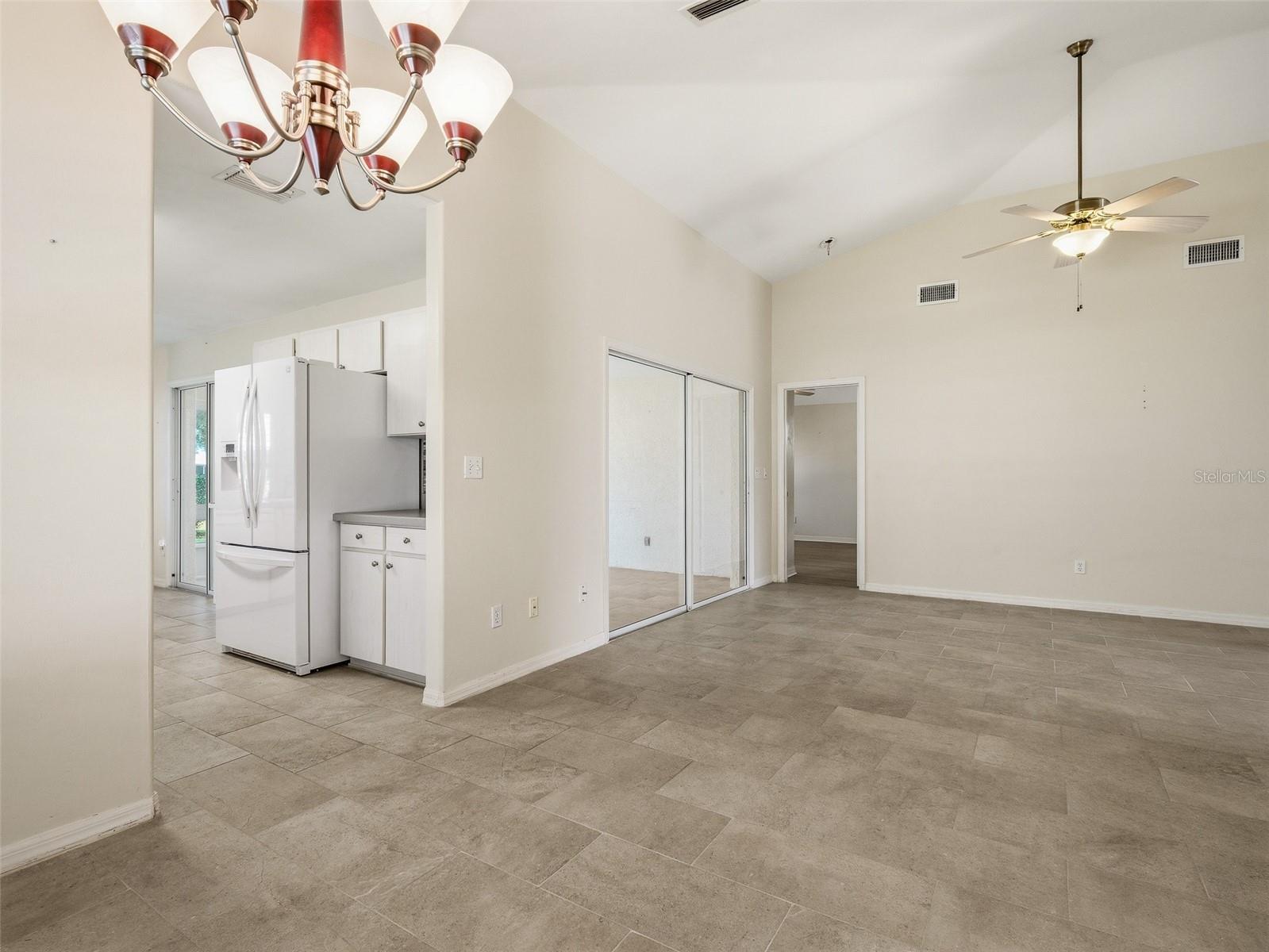 Image 20 of 49 For 659 Wellesley Court