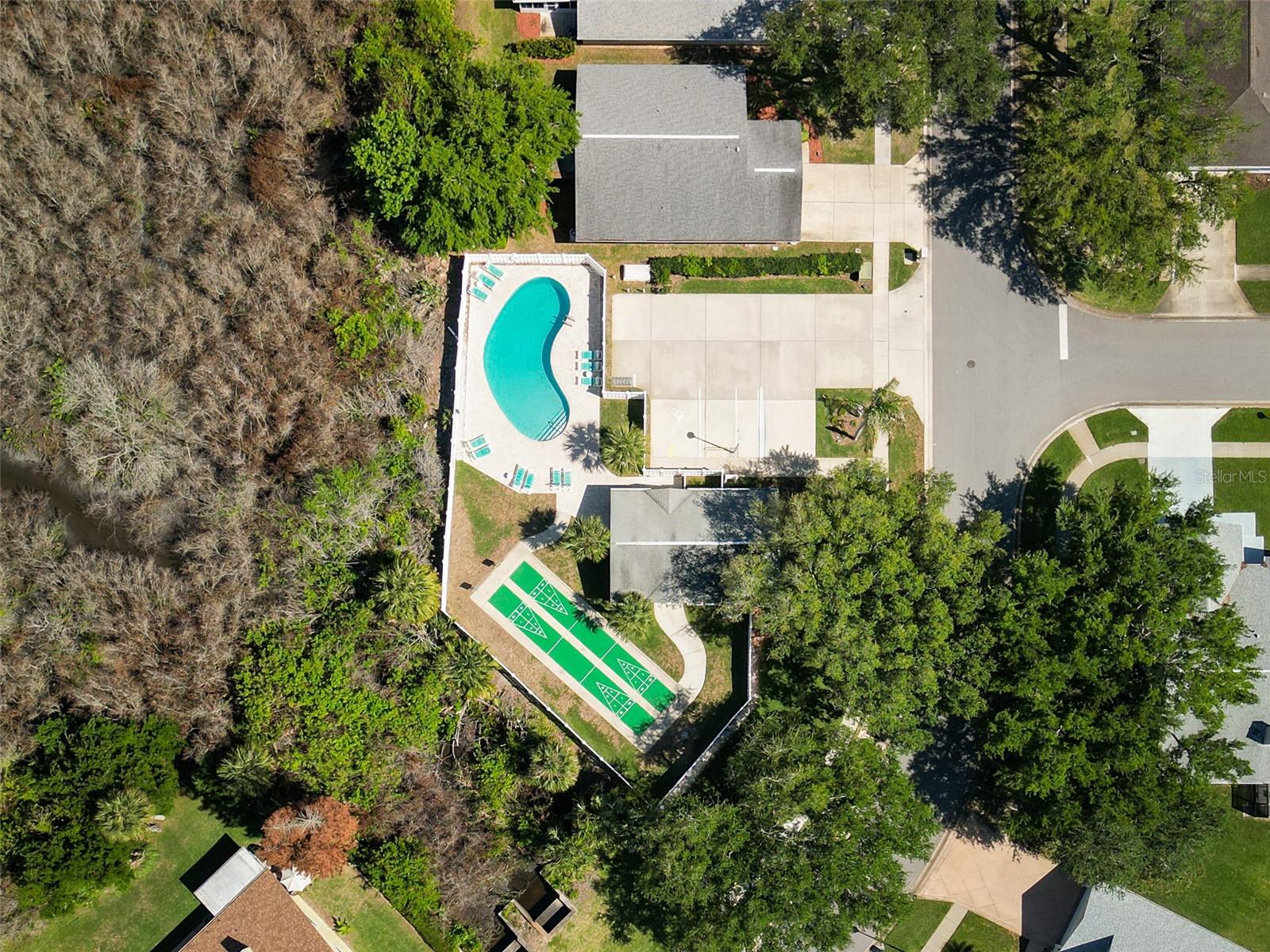 Image 6 of 49 For 659 Wellesley Court