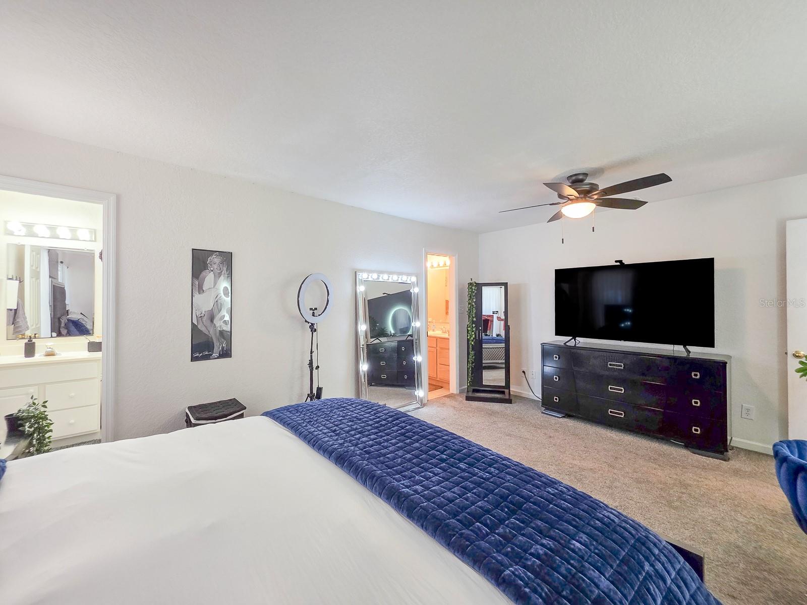 Image 16 of 82 For 121 Palm Way