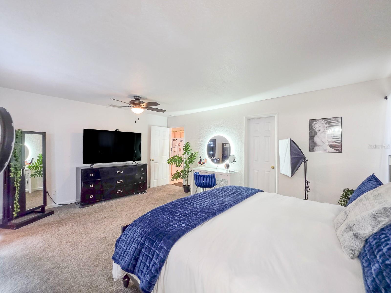 Image 17 of 82 For 121 Palm Way