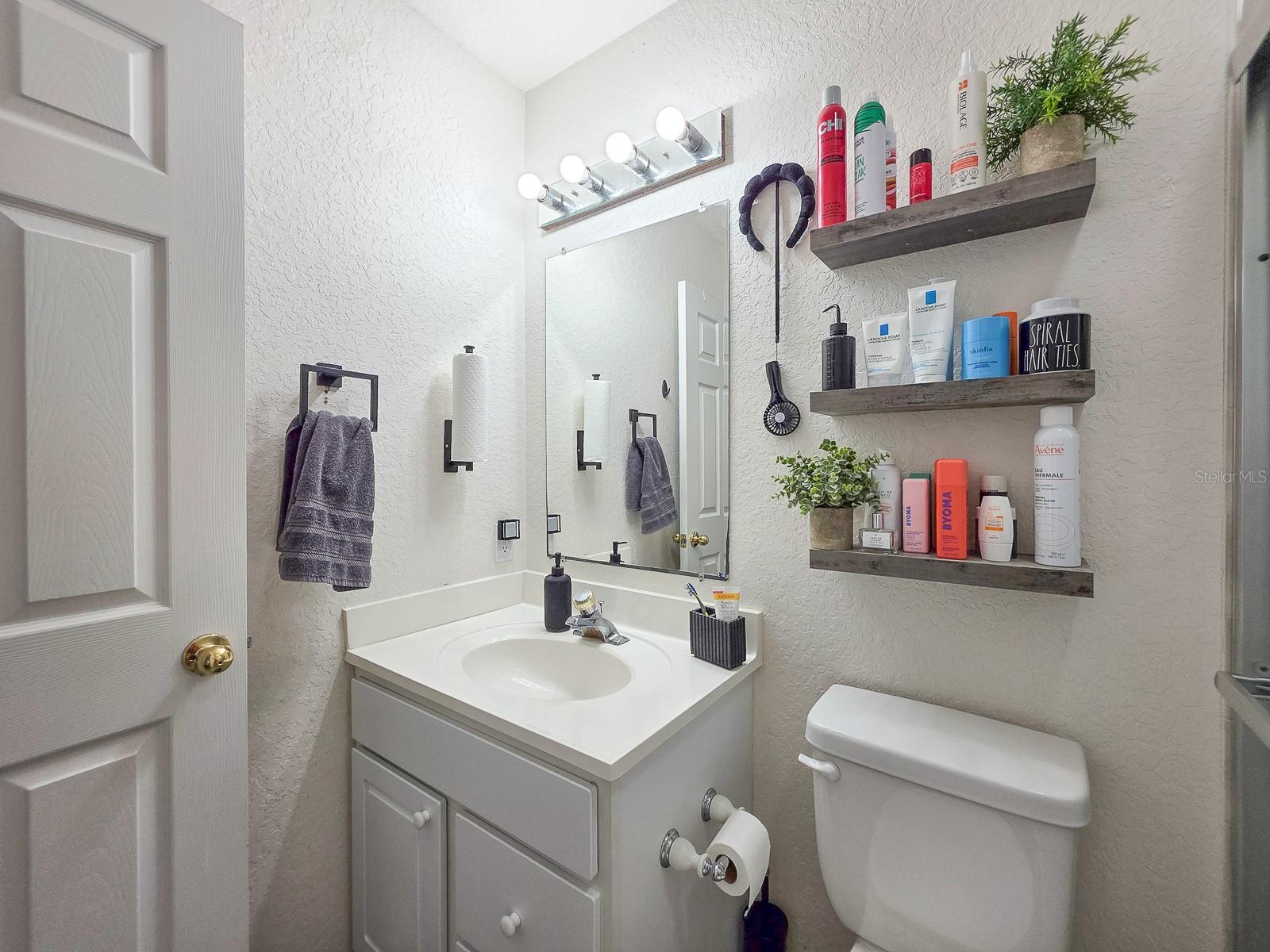 Image 19 of 82 For 121 Palm Way