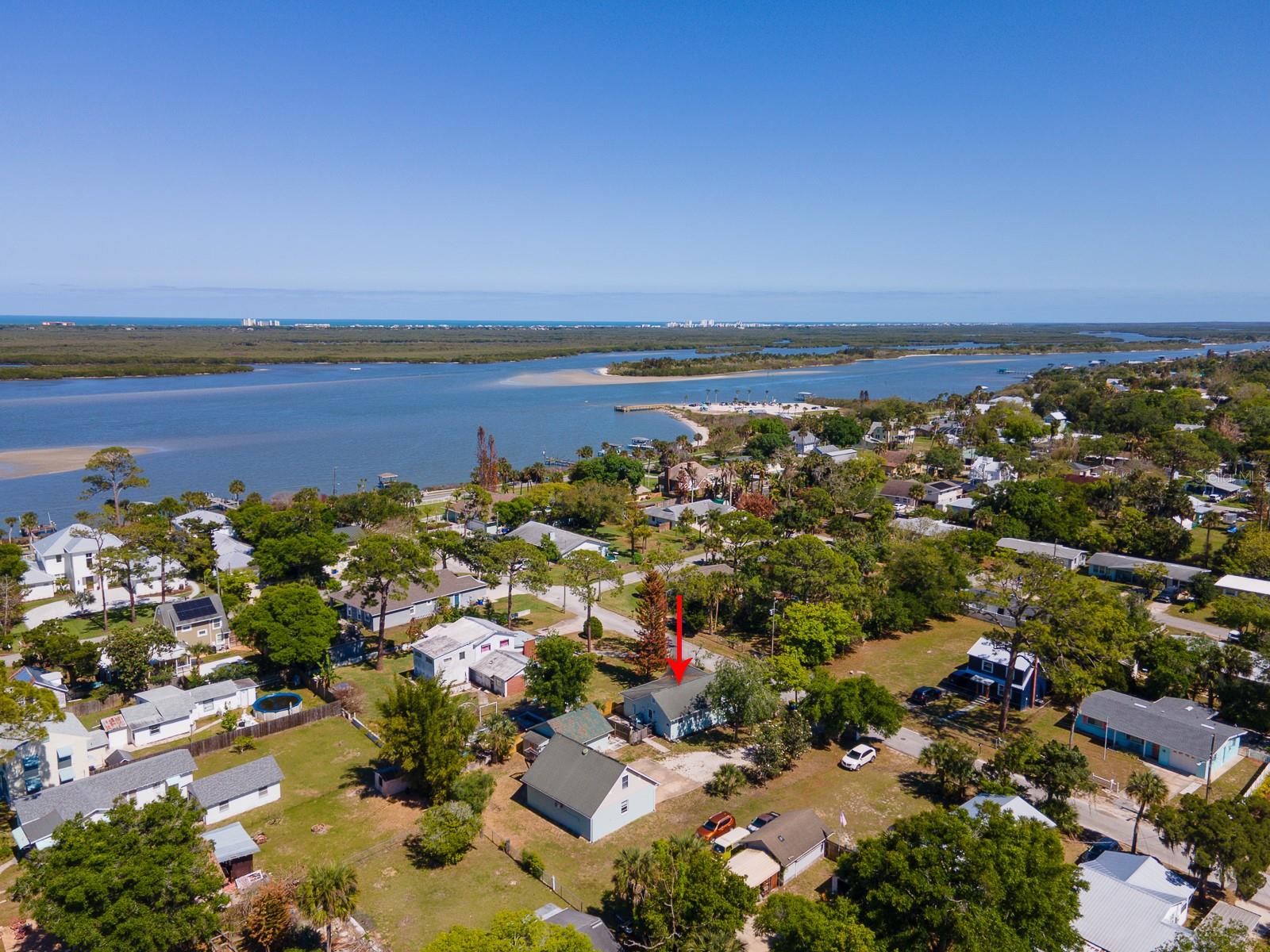 Image 2 of 82 For 121 Palm Way