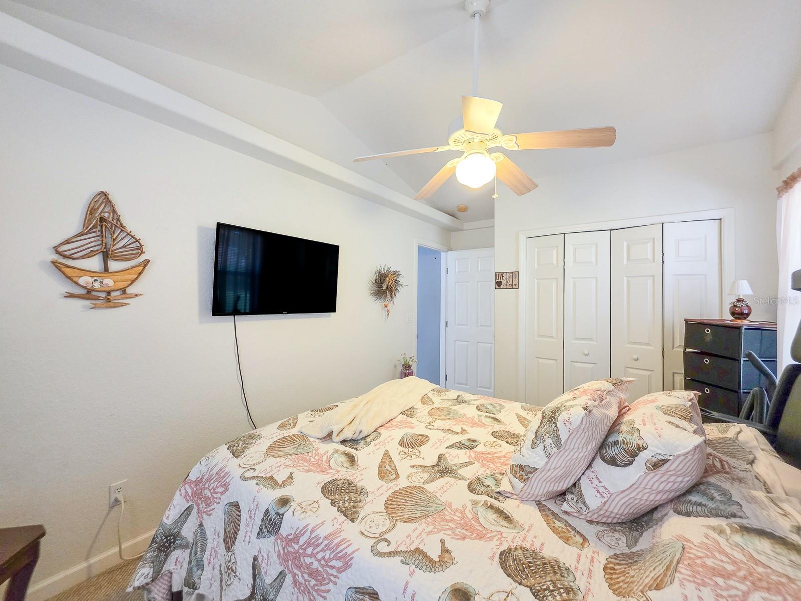 Image 21 of 82 For 121 Palm Way