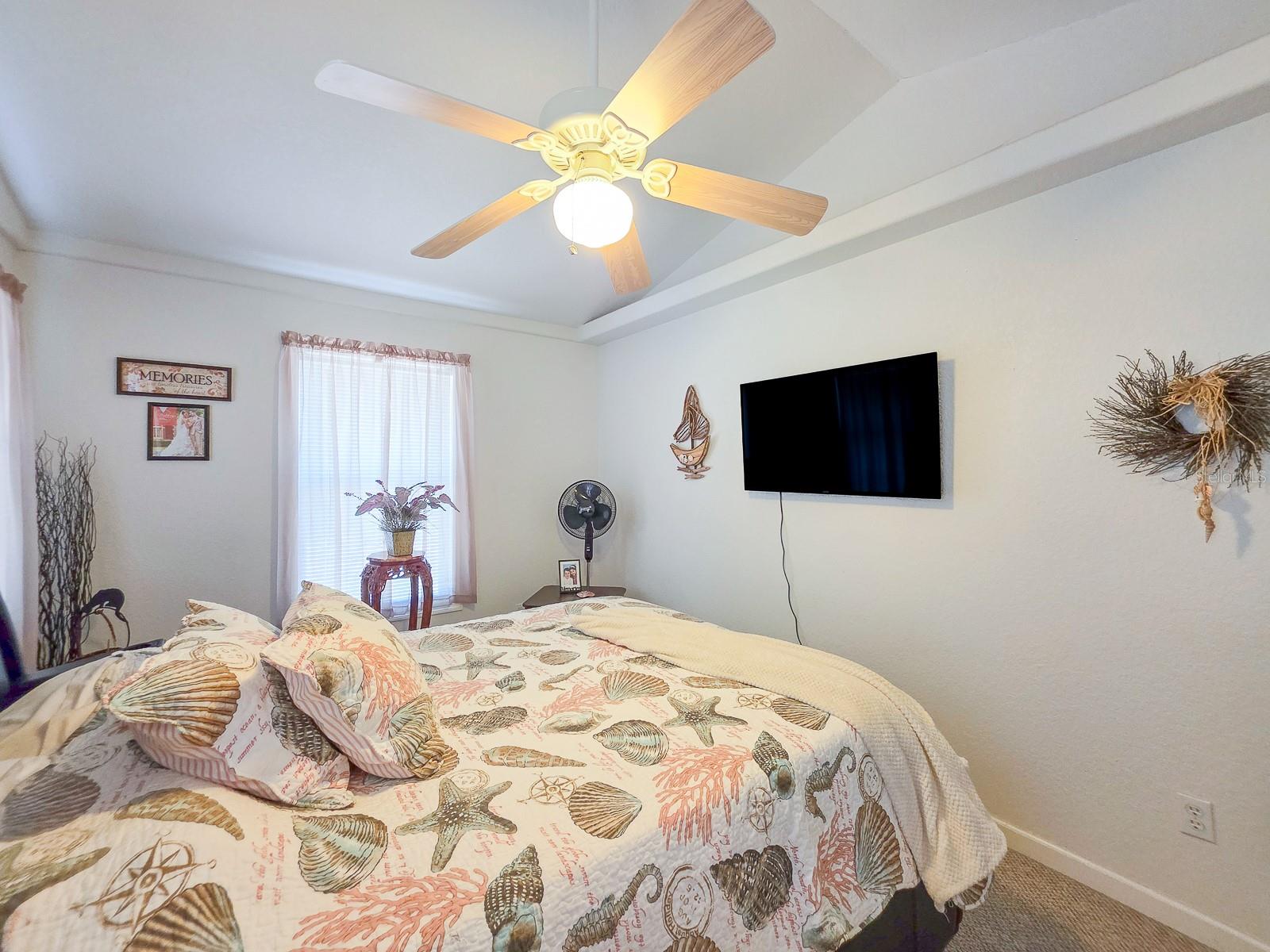 Image 22 of 82 For 121 Palm Way