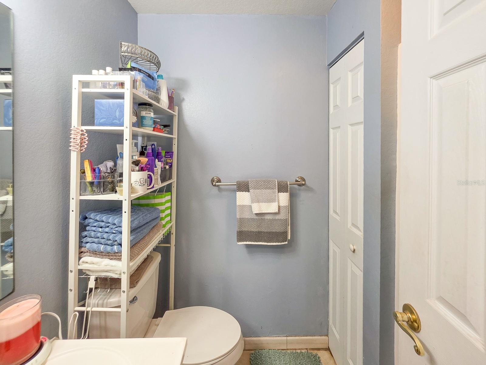 Image 38 of 82 For 121 Palm Way