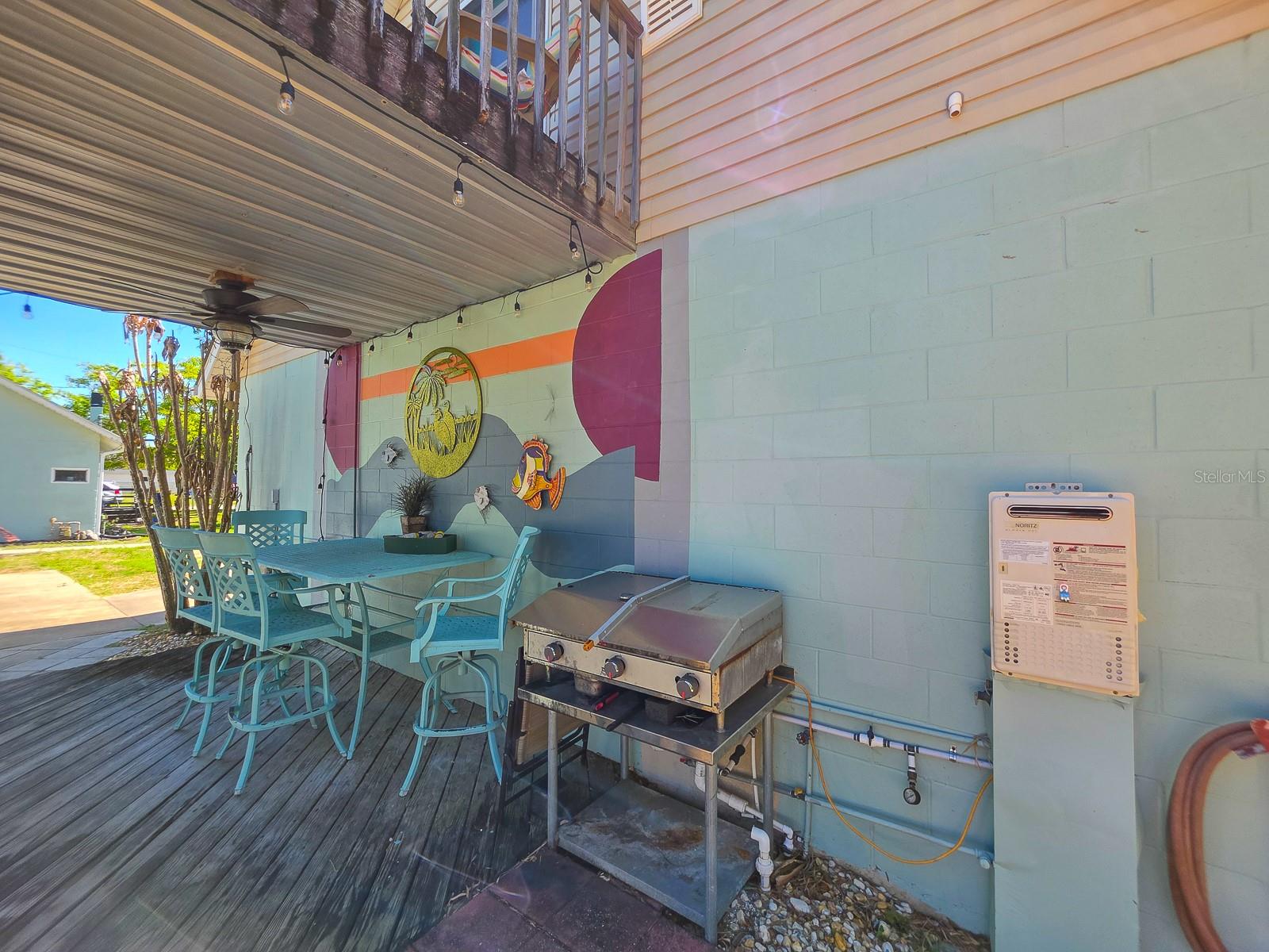 Image 57 of 82 For 121 Palm Way