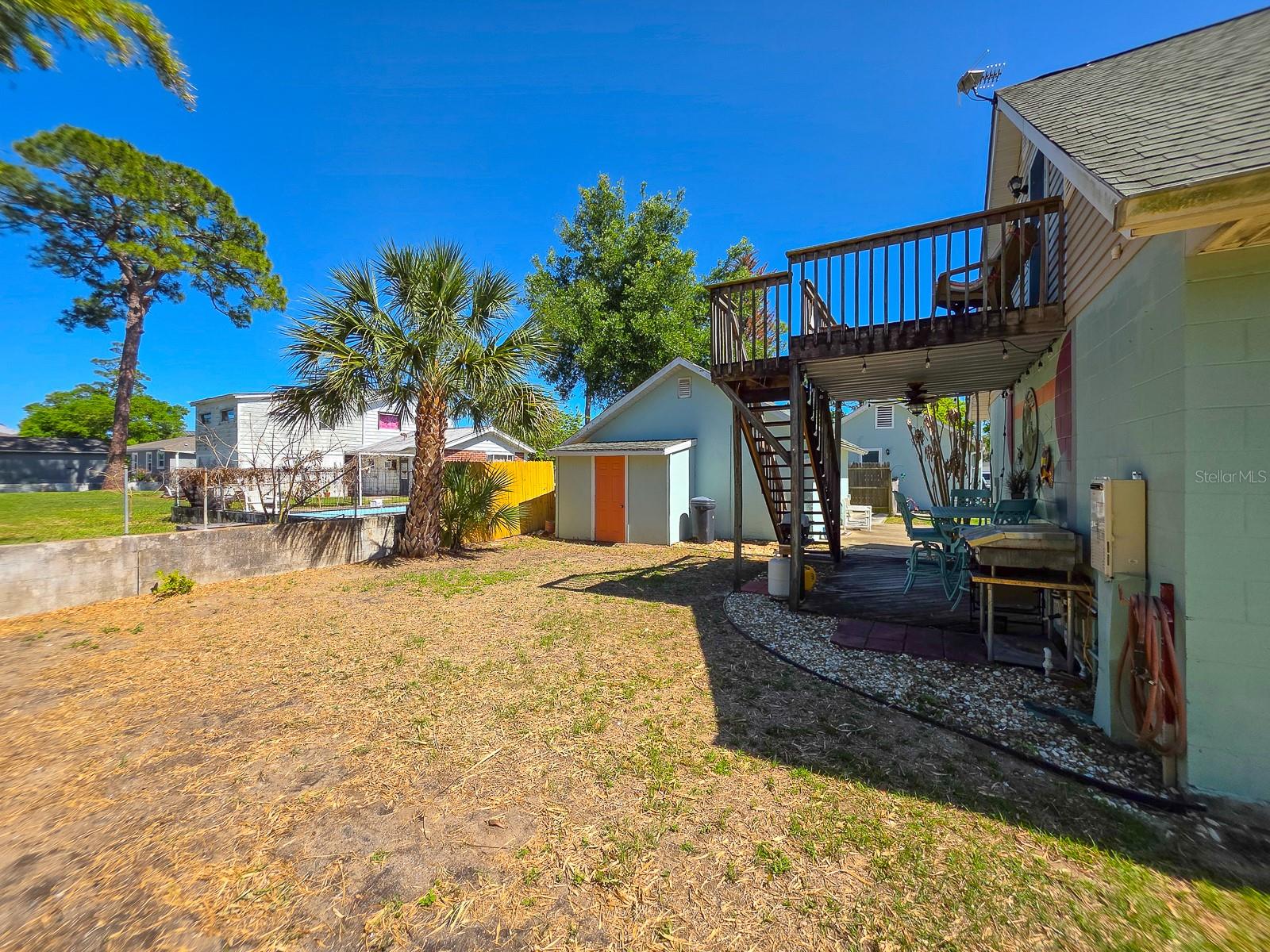 Image 58 of 82 For 121 Palm Way