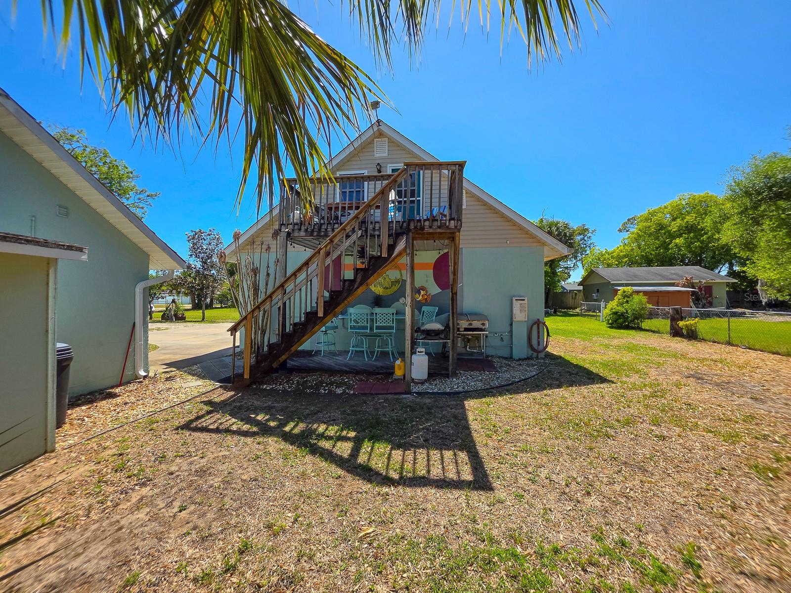 Image 59 of 82 For 121 Palm Way