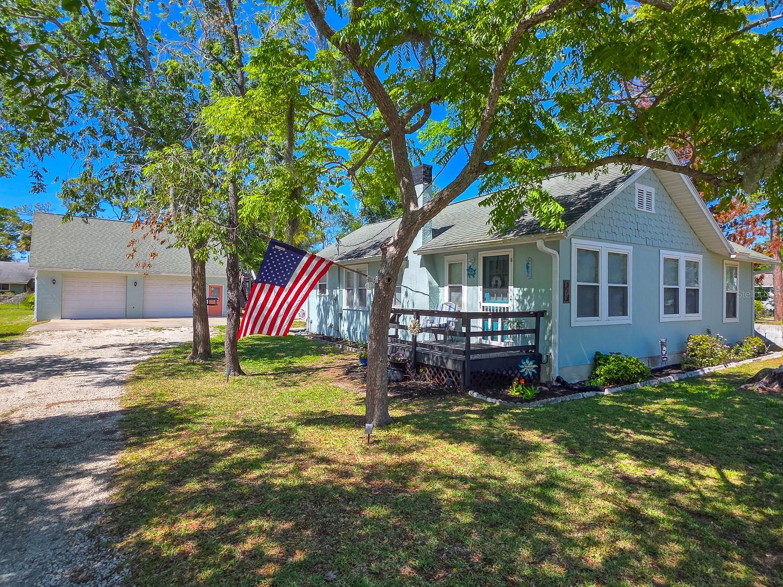 Image 68 of 82 For 121 Palm Way