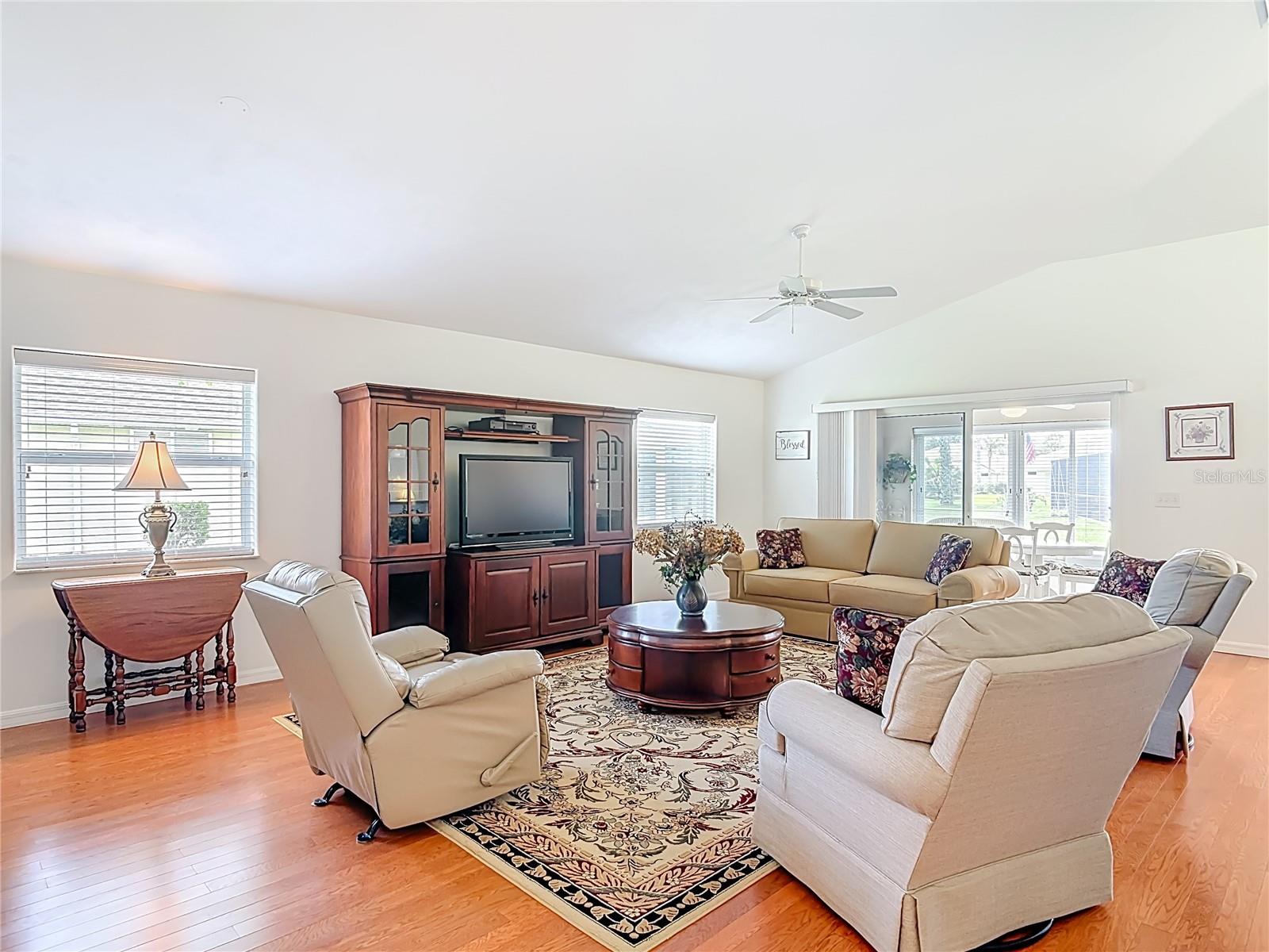 Image 5 of 32 For 1858 Turnbull Lakes Drive