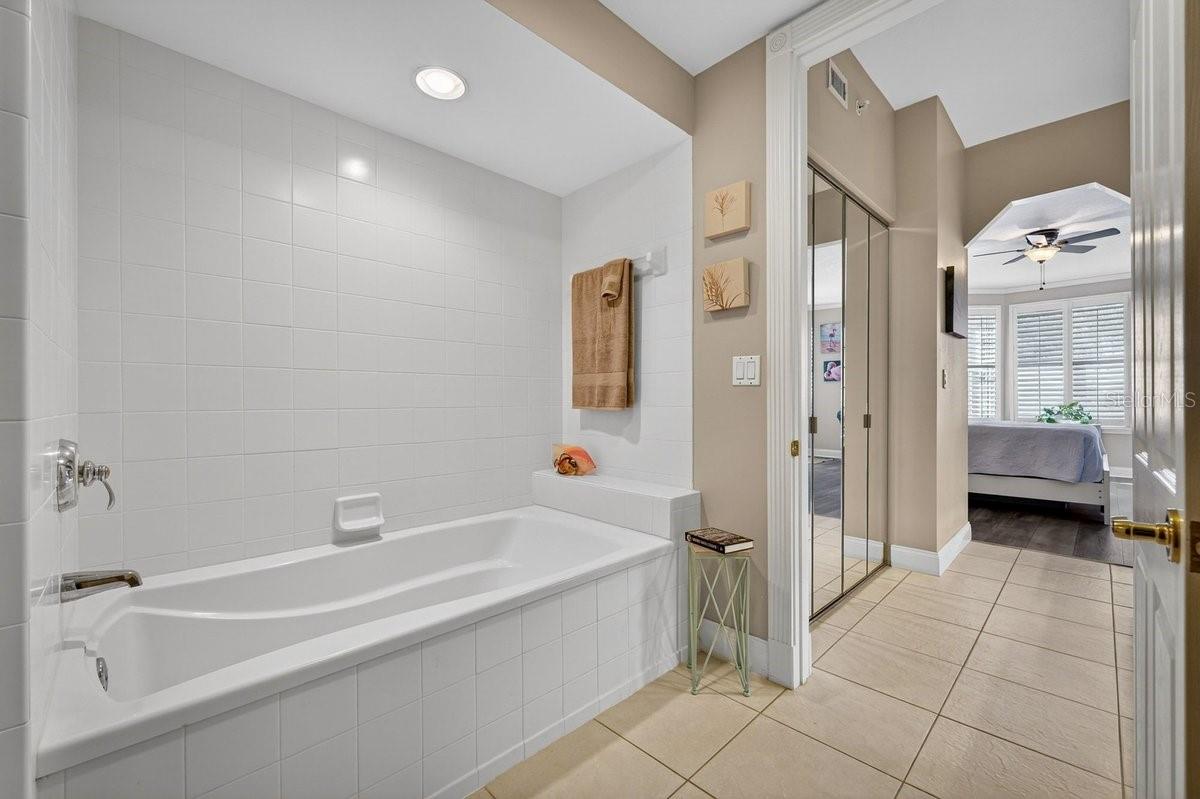 Image 19 of 70 For 4628 Harbour Village Boulevard 2206