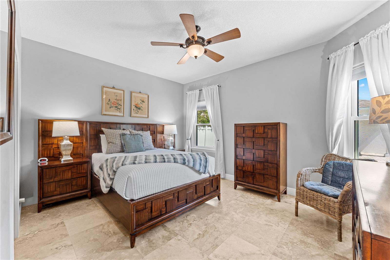 Image 16 of 49 For 827 26th Avenue