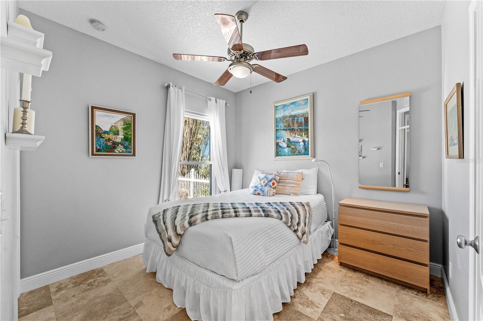 Image 22 of 49 For 827 26th Avenue