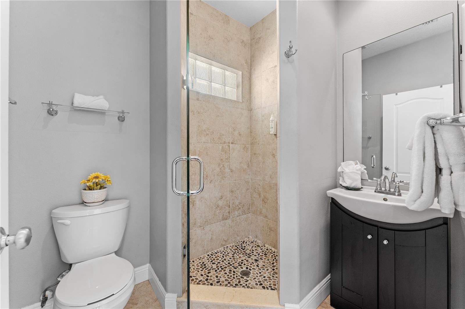 Image 35 of 49 For 827 26th Avenue