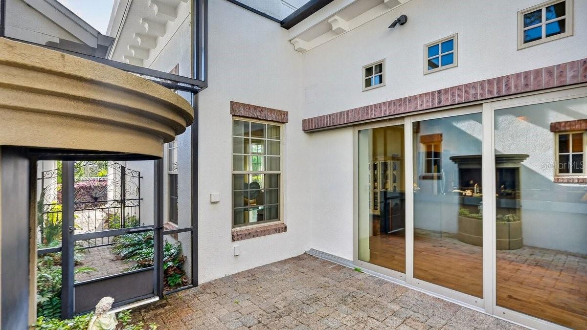 Image 15 of 49 For 3 Ashford Lakes Drive