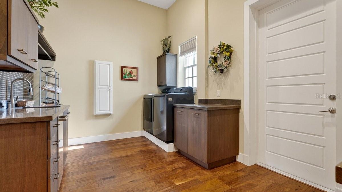 Image 23 of 49 For 3 Ashford Lakes Drive