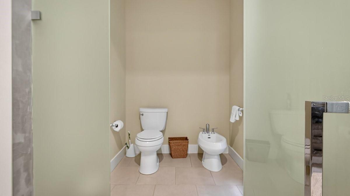 Image 30 of 49 For 3 Ashford Lakes Drive