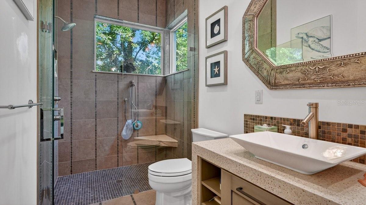 Image 34 of 49 For 3 Ashford Lakes Drive