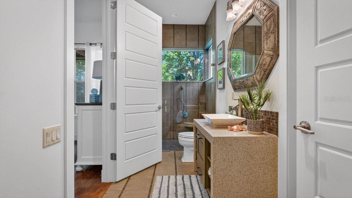 Image 35 of 49 For 3 Ashford Lakes Drive