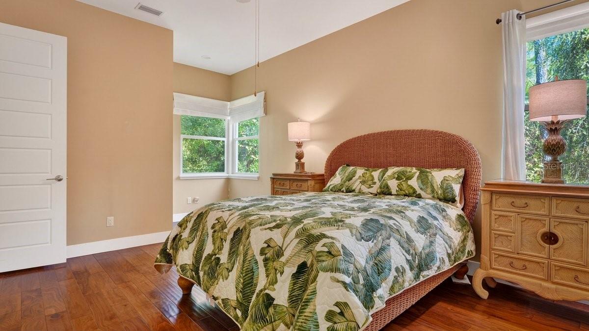 Image 37 of 49 For 3 Ashford Lakes Drive