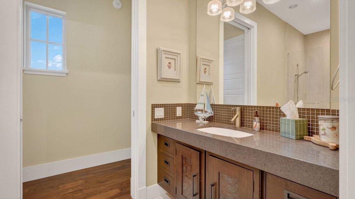 Image 38 of 49 For 3 Ashford Lakes Drive