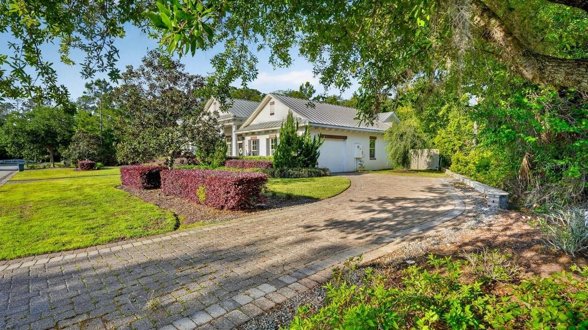 Image 5 of 49 For 3 Ashford Lakes Drive