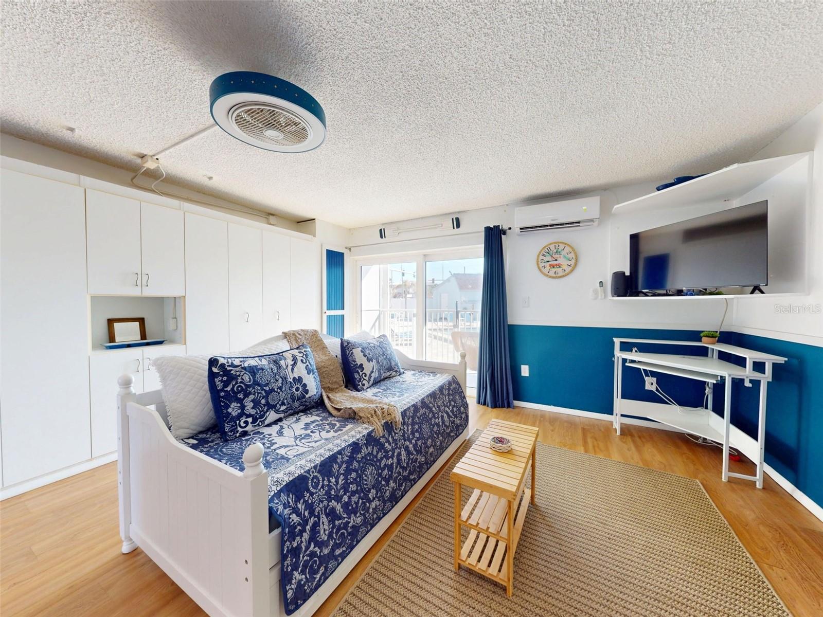 Image 10 of 37 For 3700 Atlantic Avenue 103