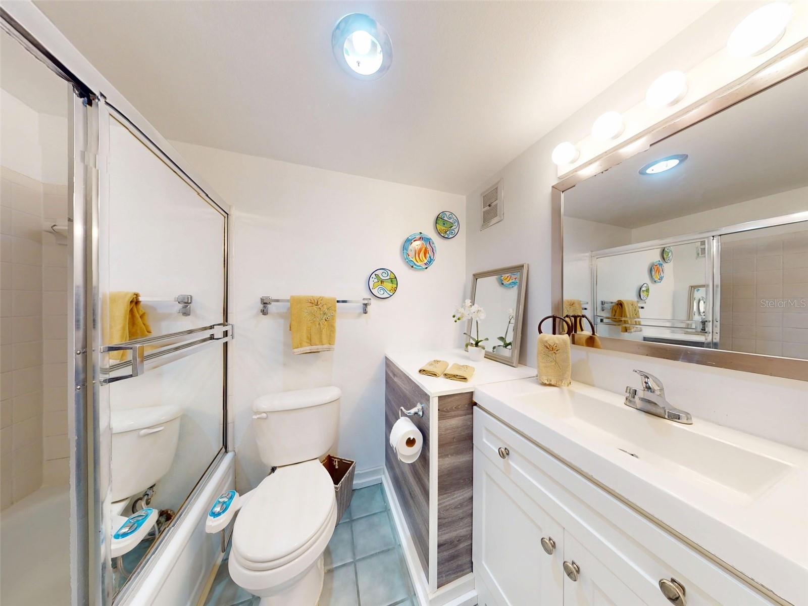 Image 23 of 37 For 3700 Atlantic Avenue 103