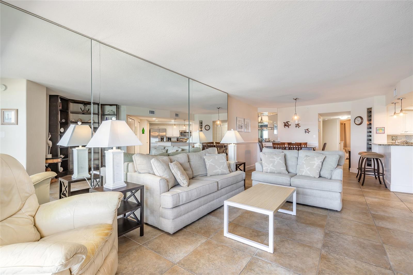 Image 10 of 37 For 5207 Atlantic Avenue 1123