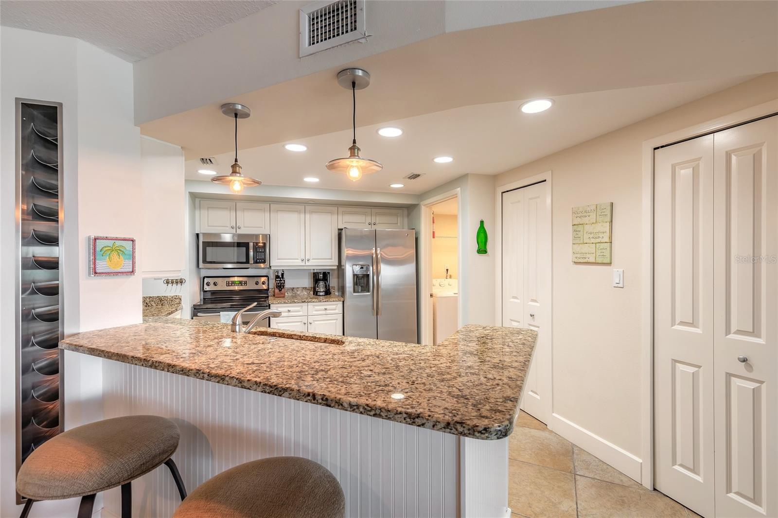 Image 15 of 37 For 5207 Atlantic Avenue 1123