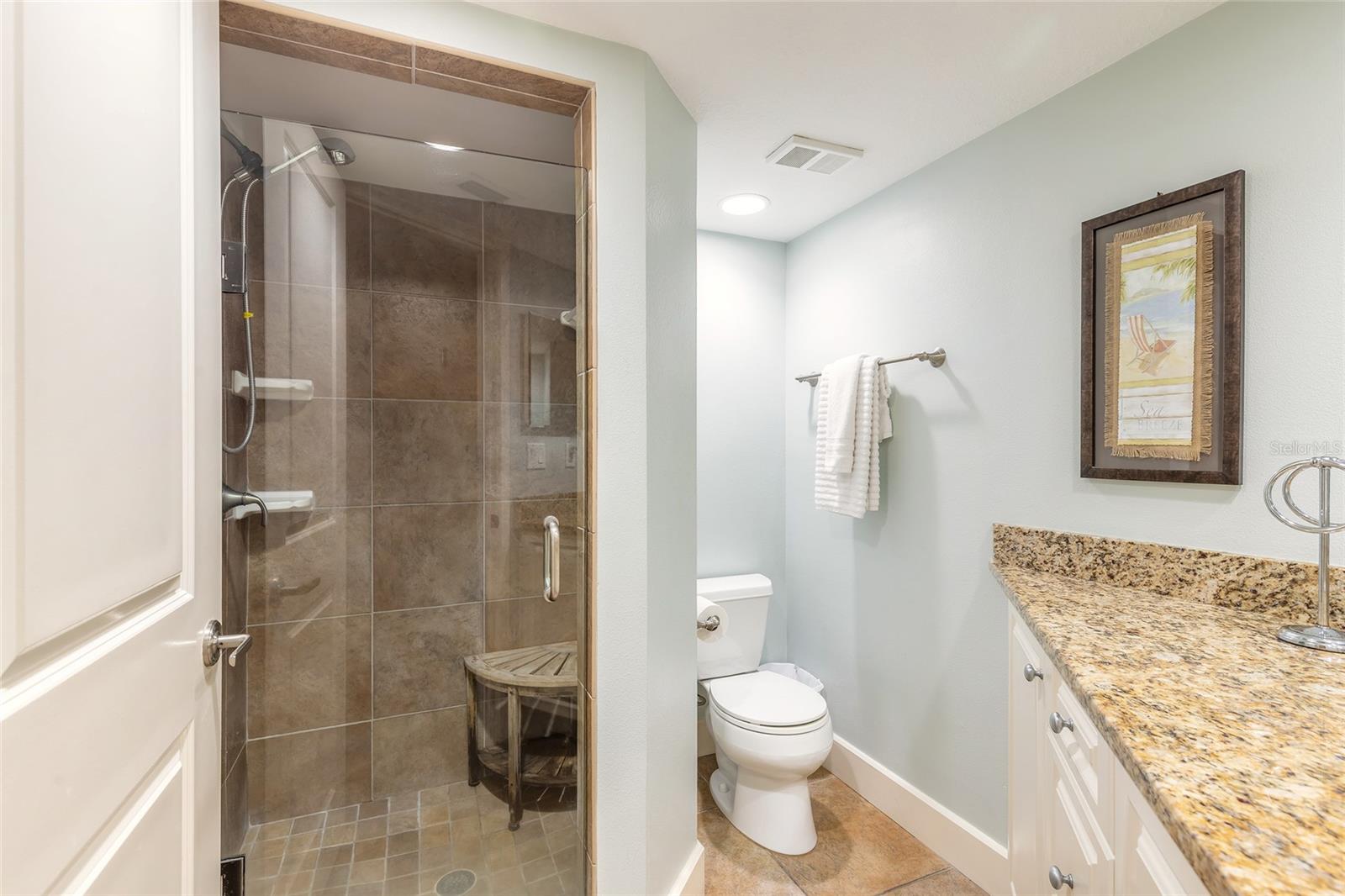 Image 26 of 37 For 5207 Atlantic Avenue 1123