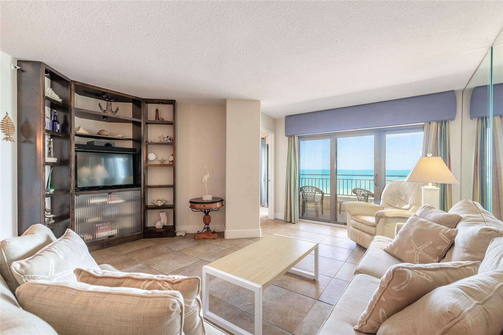 Image 8 of 37 For 5207 Atlantic Avenue 1123