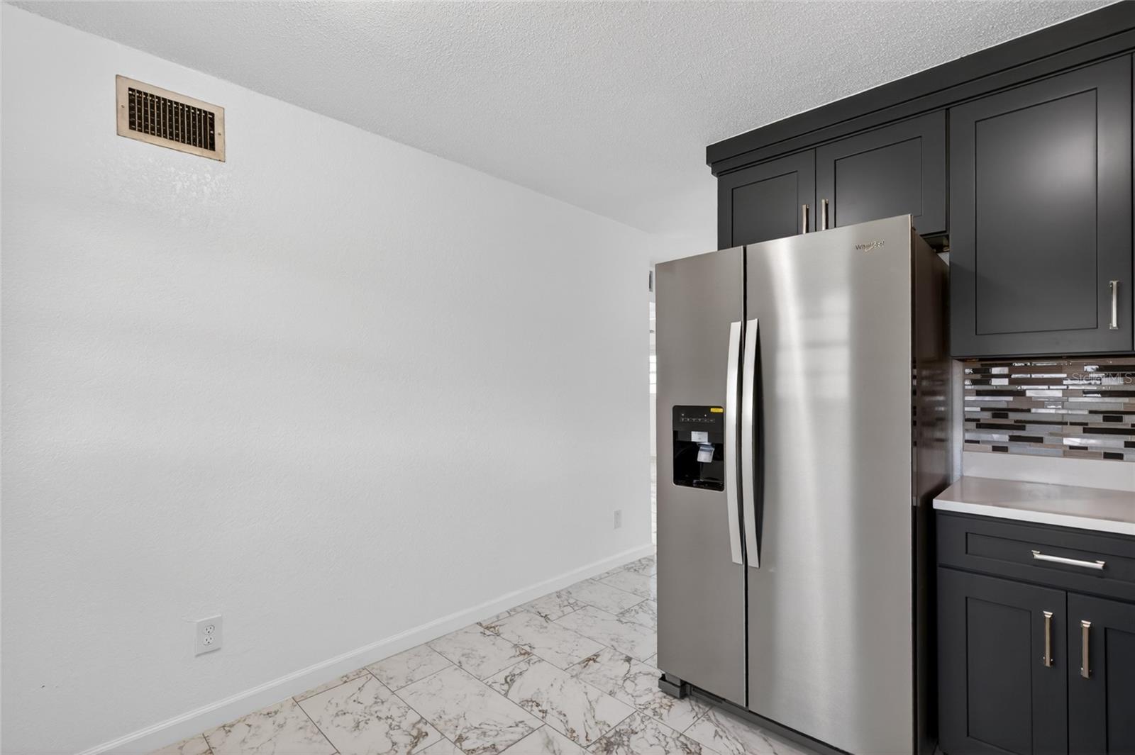 Image 12 of 39 For 1800 Palmetto Avenue 1010