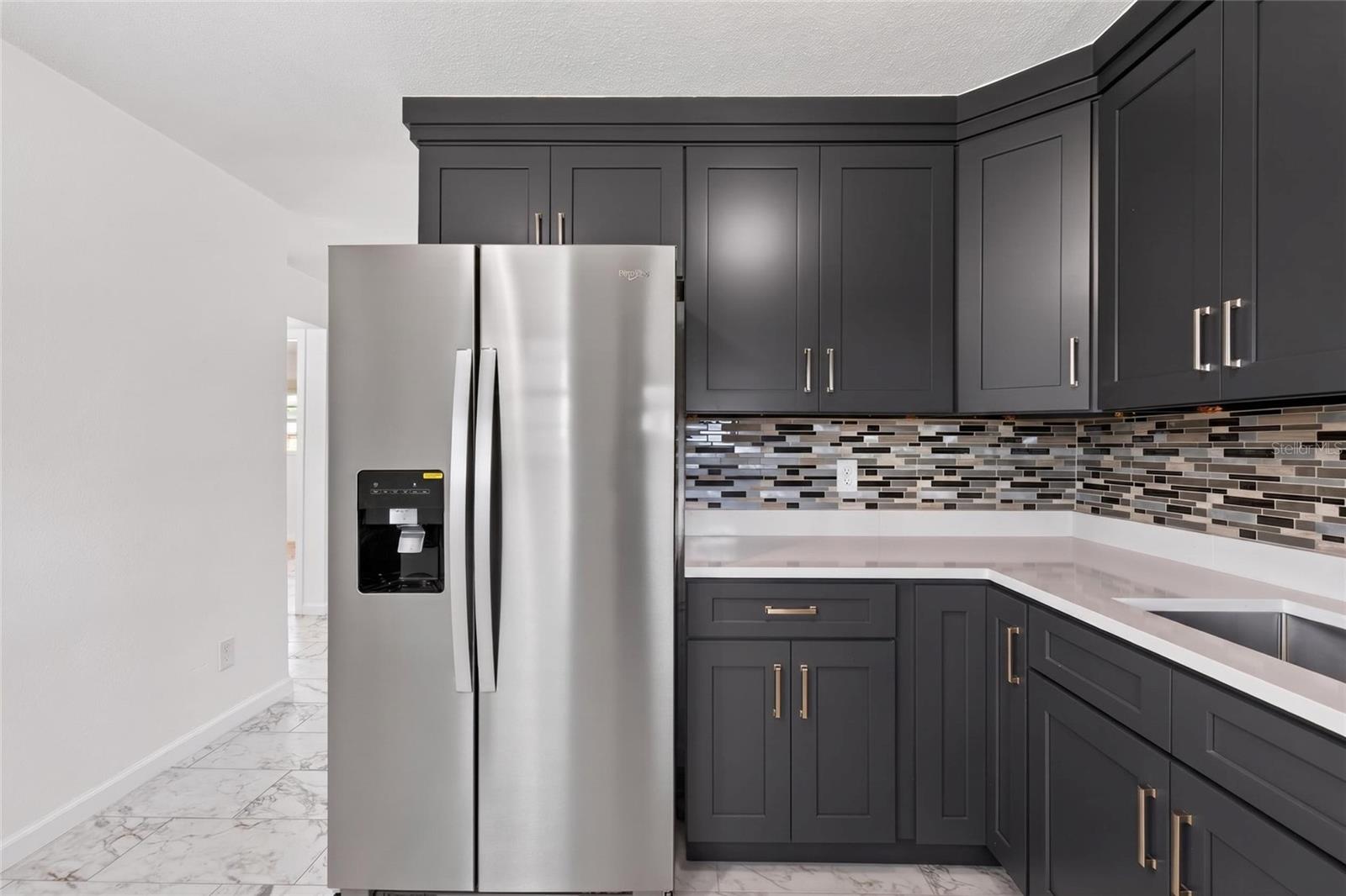 Image 13 of 39 For 1800 Palmetto Avenue 1010