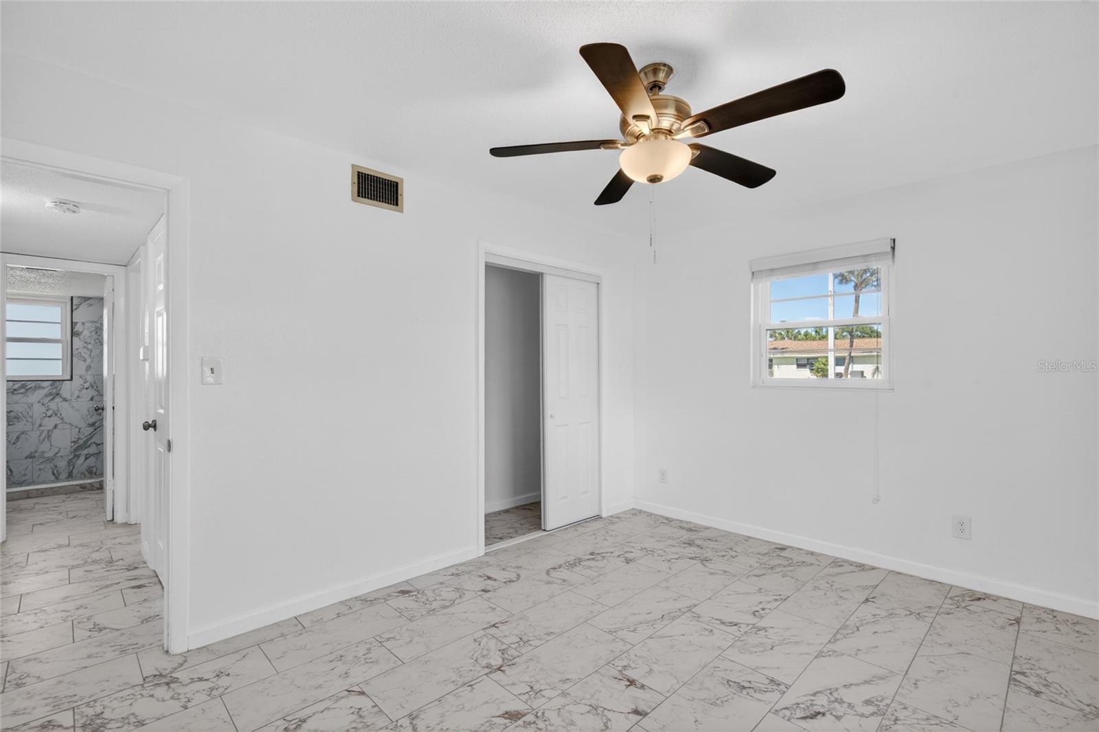 Image 16 of 39 For 1800 Palmetto Avenue 1010