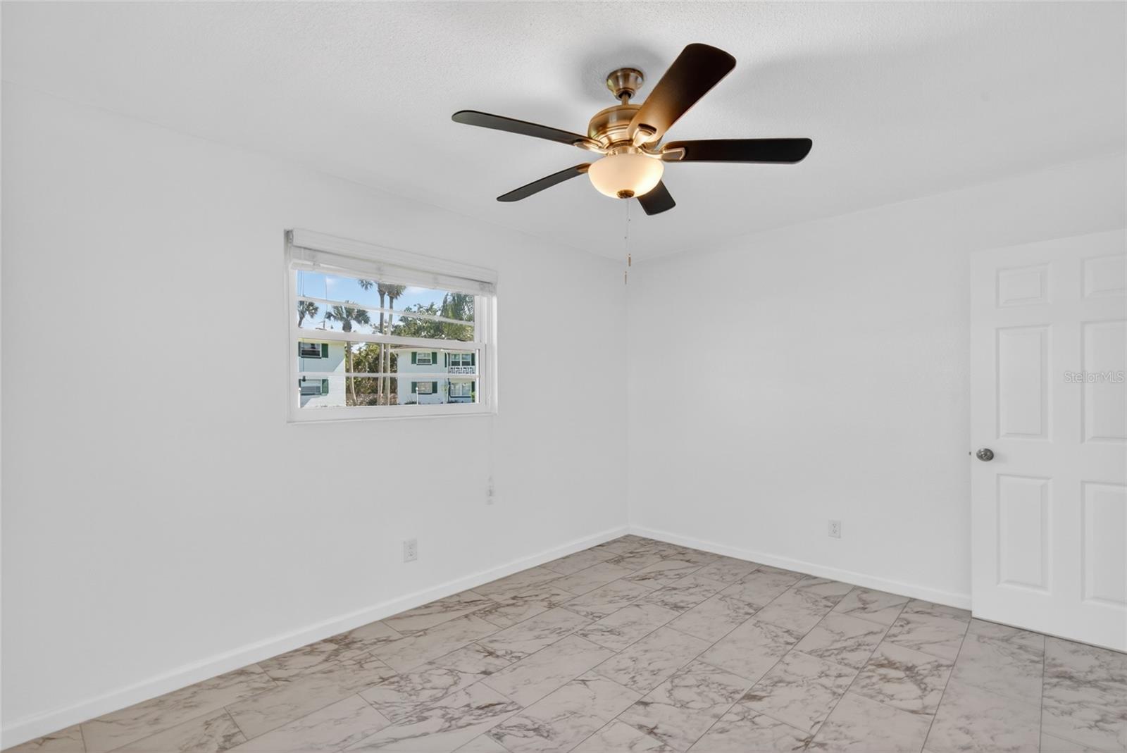 Image 18 of 39 For 1800 Palmetto Avenue 1010