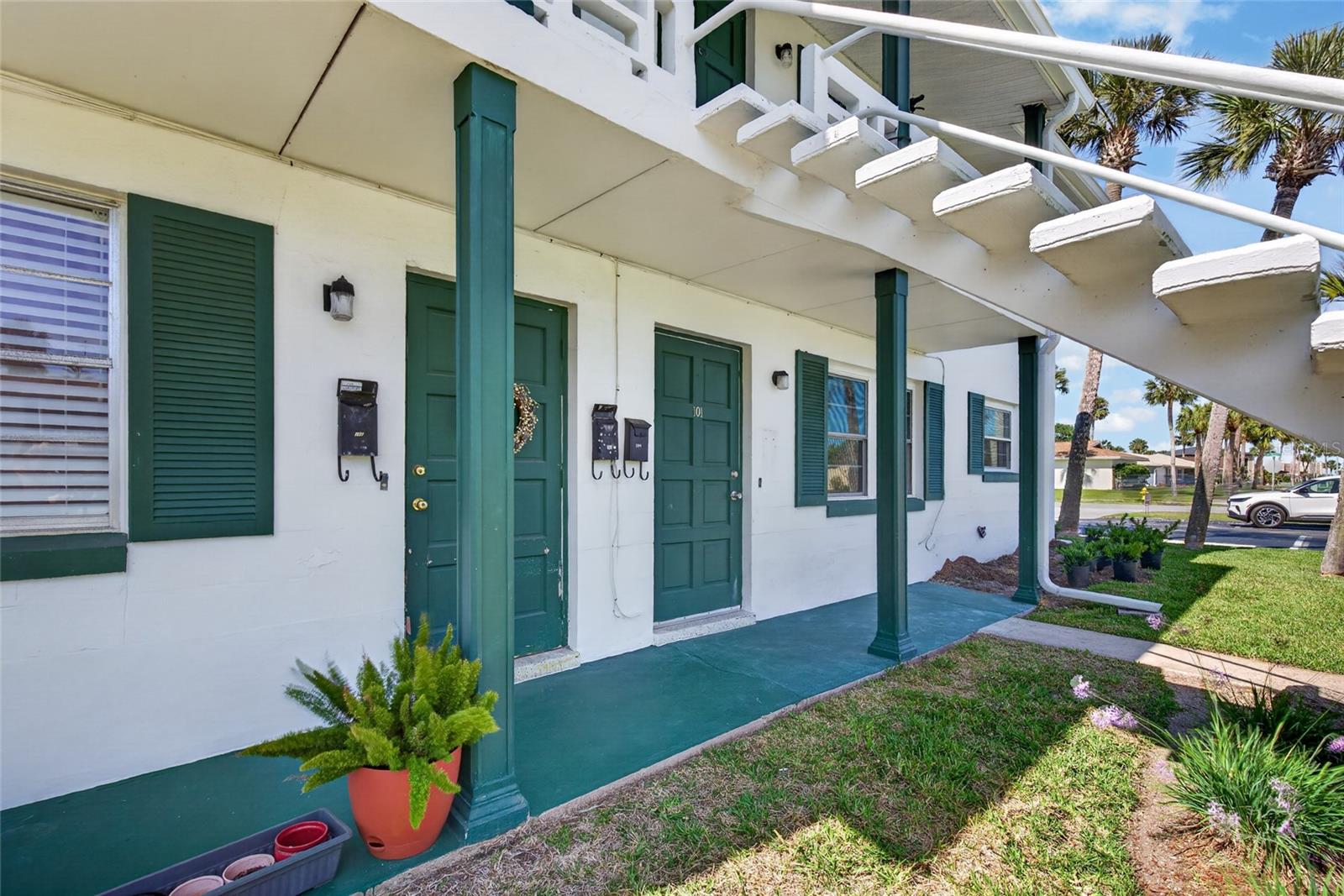 Image 2 of 39 For 1800 Palmetto Avenue 1010