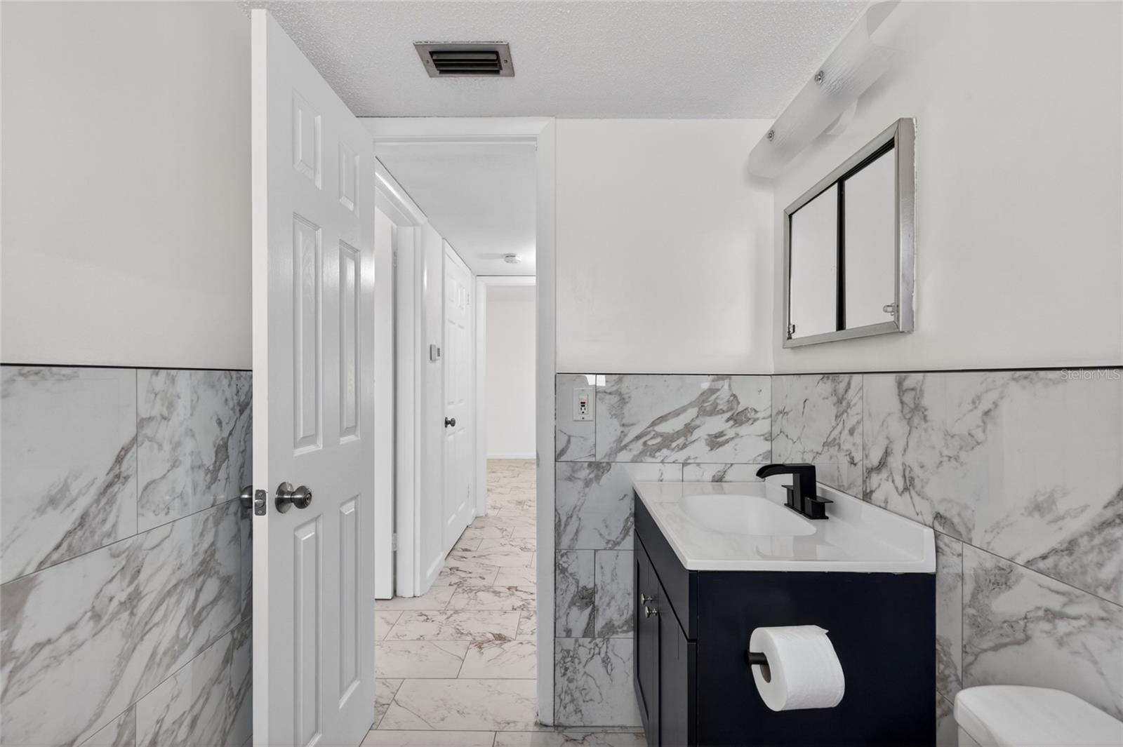 Image 20 of 39 For 1800 Palmetto Avenue 1010