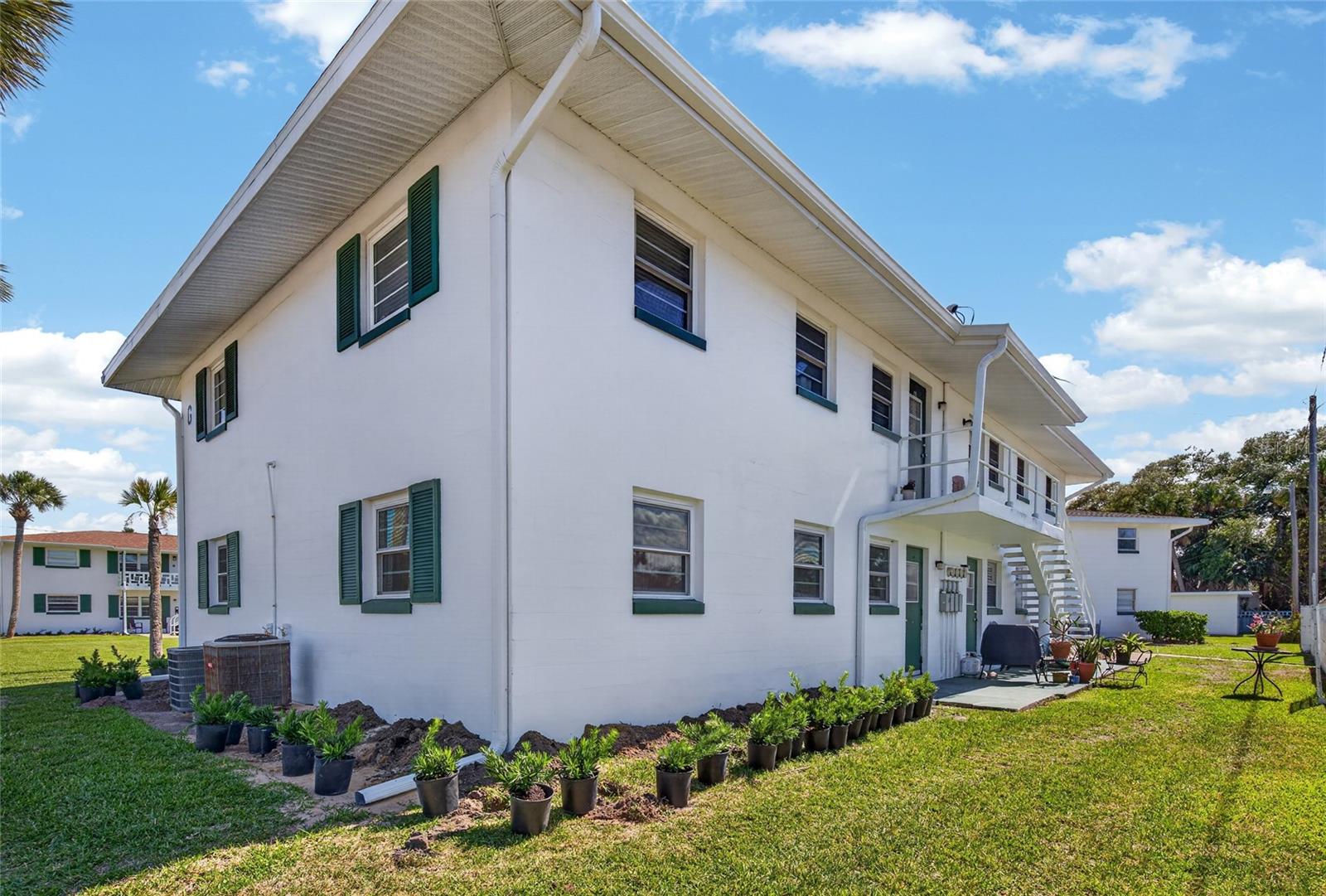 Image 25 of 39 For 1800 Palmetto Avenue 1010